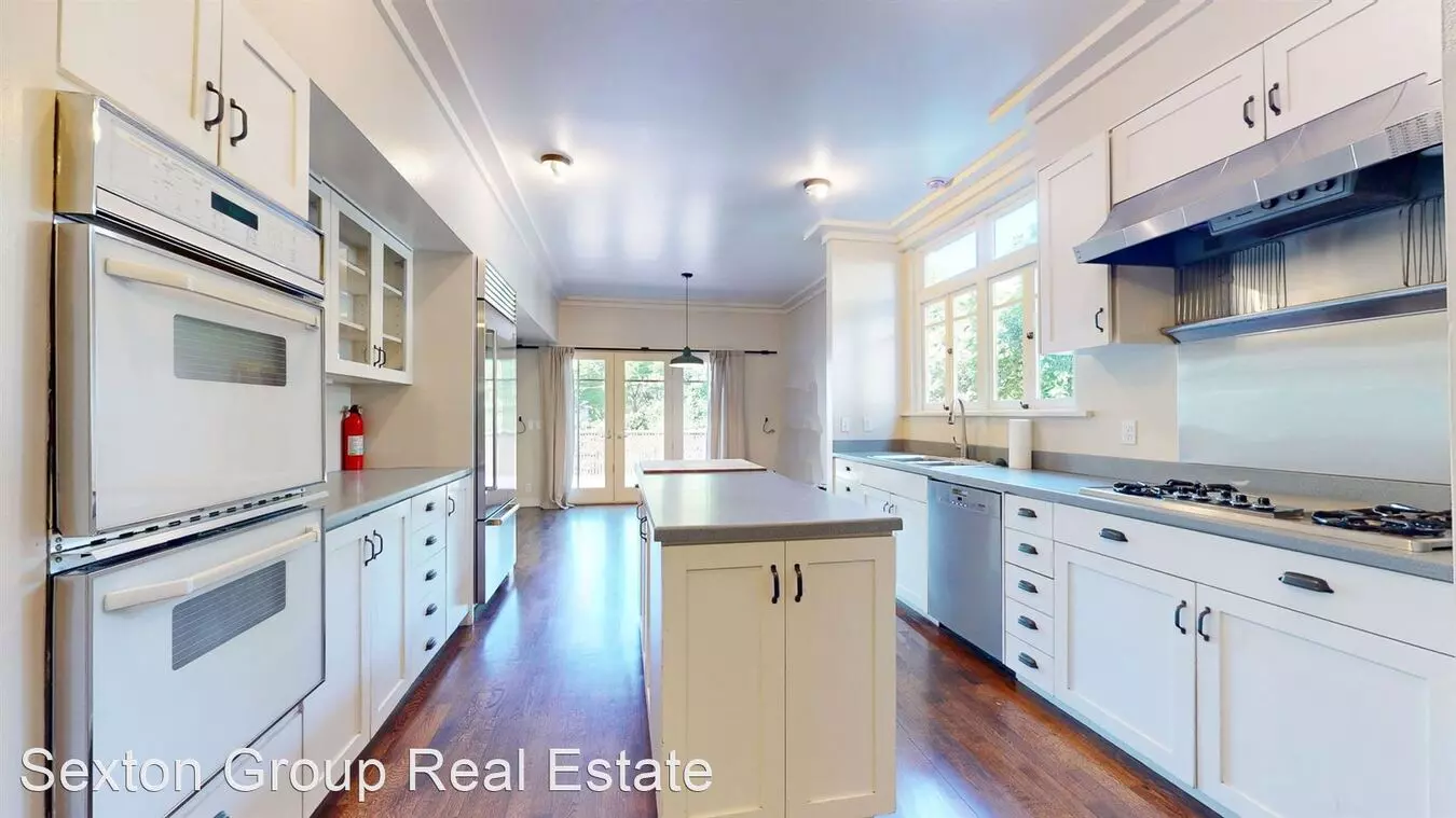2710 Claremont Boulevard, Berkeley, CA 94705 photo 4