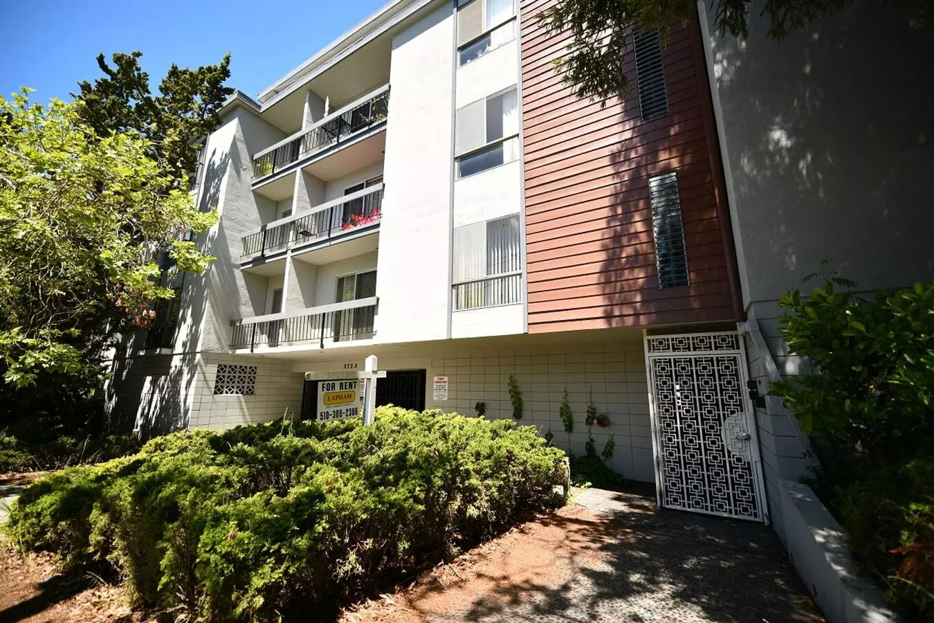 2725 Haste St. photo 4