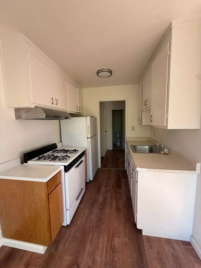 2732 MLK photo 2