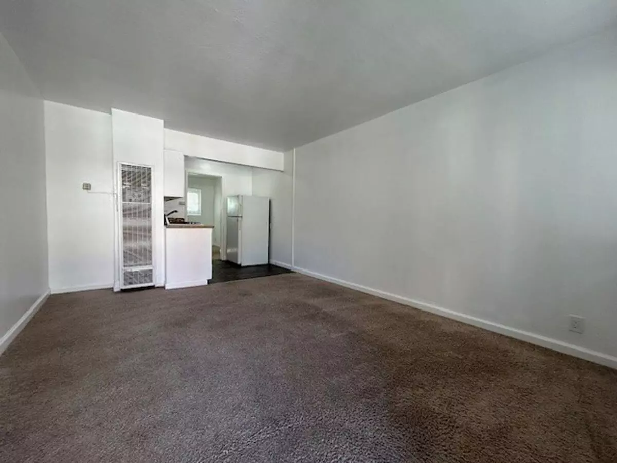 Comfortable 1 Bedroom Located Downtown Off Shattuck Ave photo 4