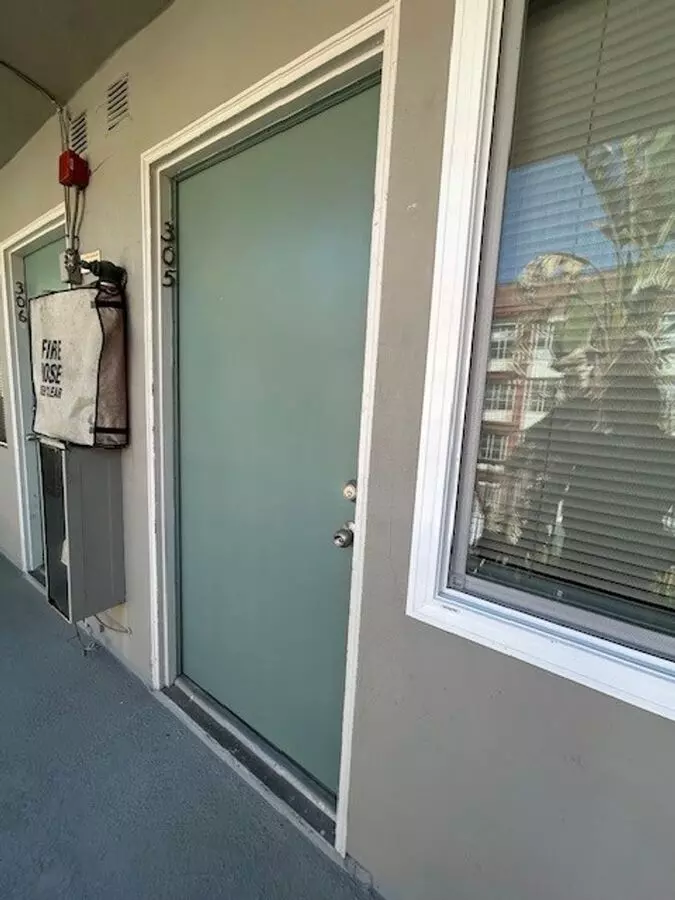 Comfortable 1 Bedroom Located Downtown Off Shattuck Ave photo 3