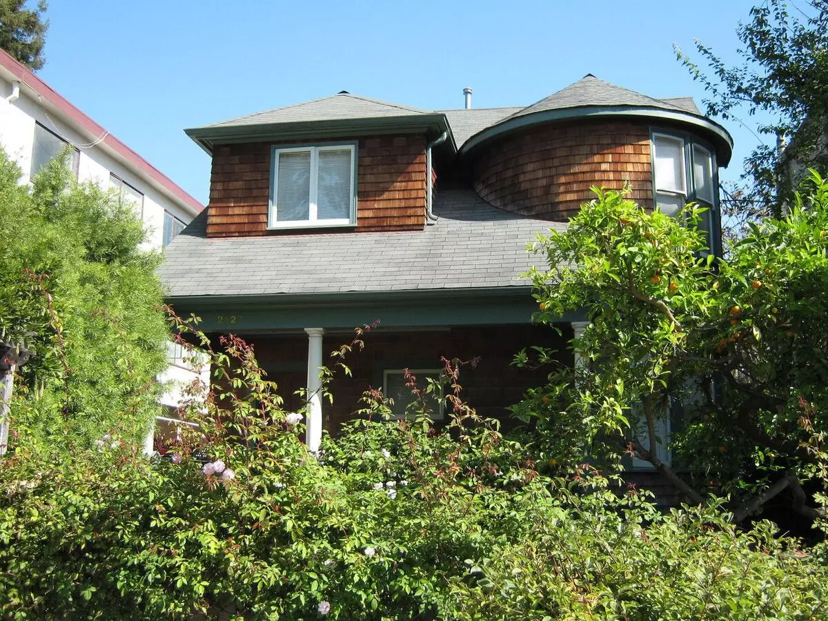 Coming Soon Spacious 5Bdr Units Available For A Lease Ending May 30. Building Is Located At Dwight Way photo 3