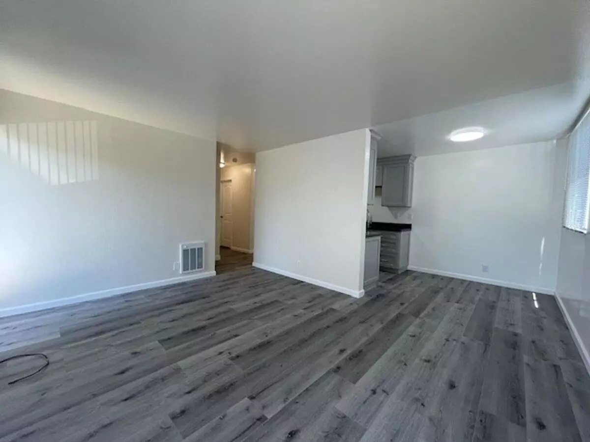 2024 Vine Street, Berkeley (Apartment) photo 3
