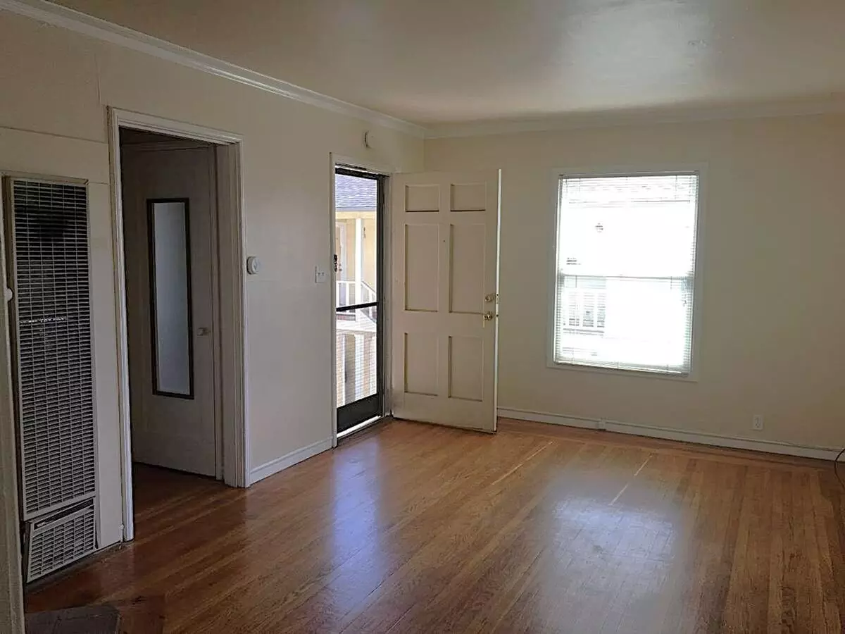 1424 Berkeley Way, Berkeley, CA 94702 photo 4