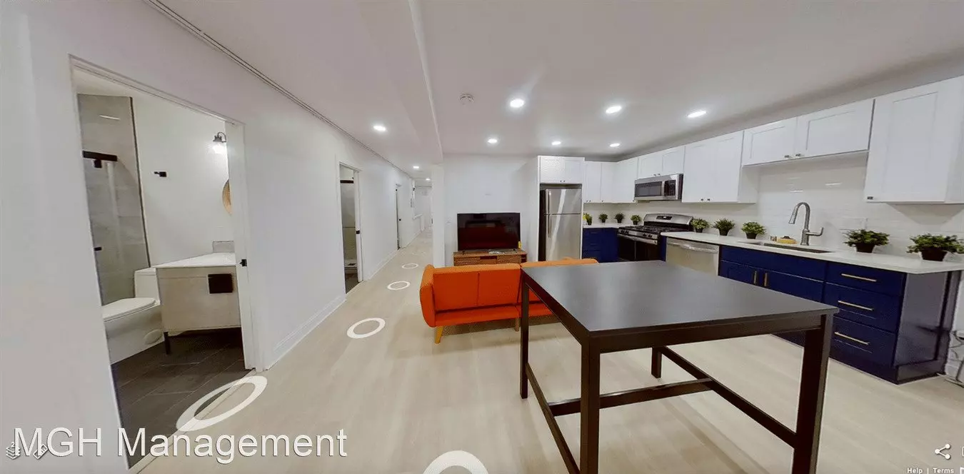2414 Dwight Way photo 3