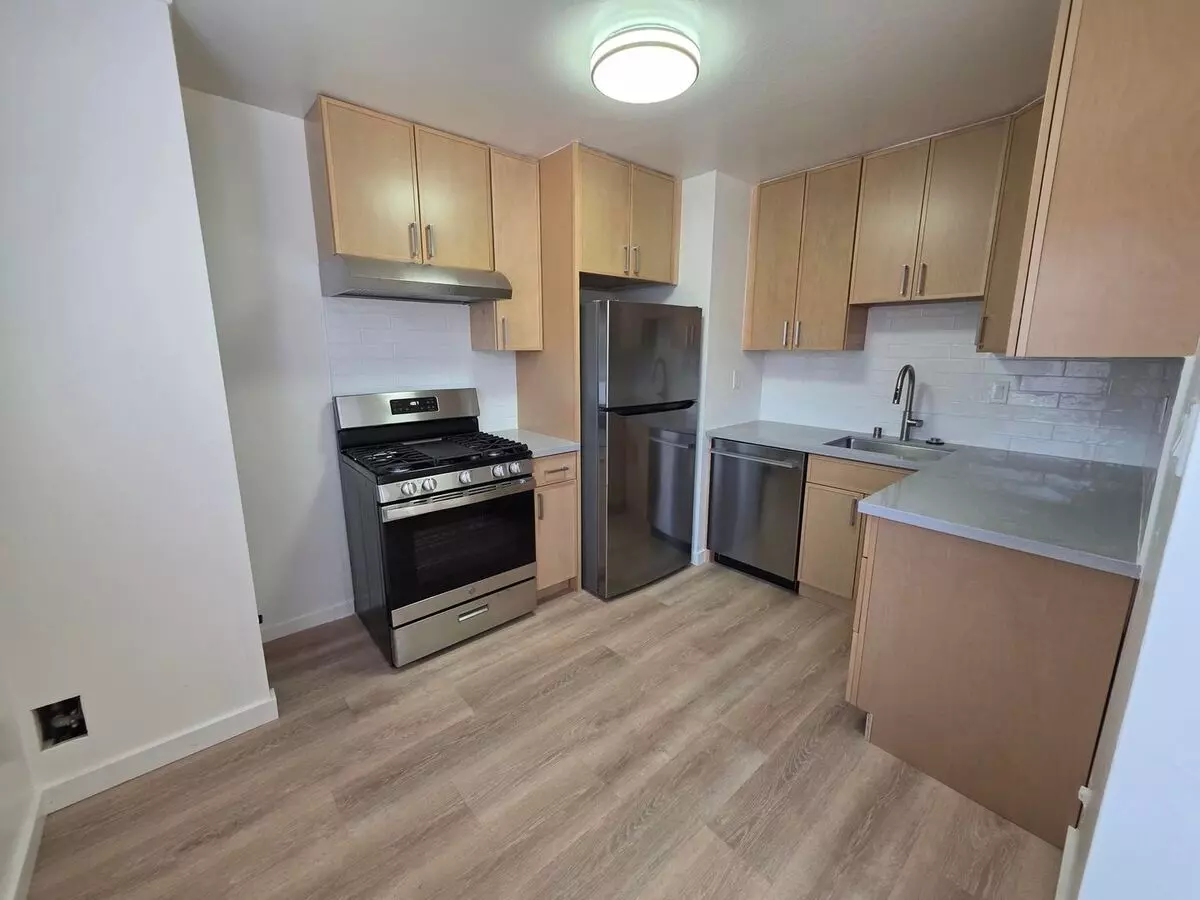 Newly Refurbished 2 Bed Across From Ohlone Park photo 2