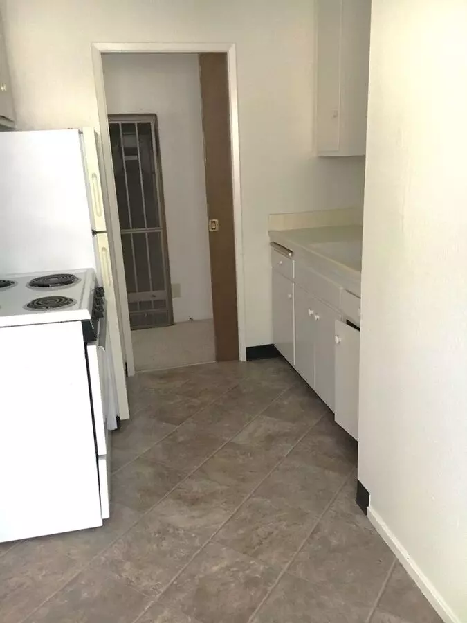 Updated Top Floor Unit Near Campus, Shattuck Ave. &amp; Telegraph Ave. photo 2