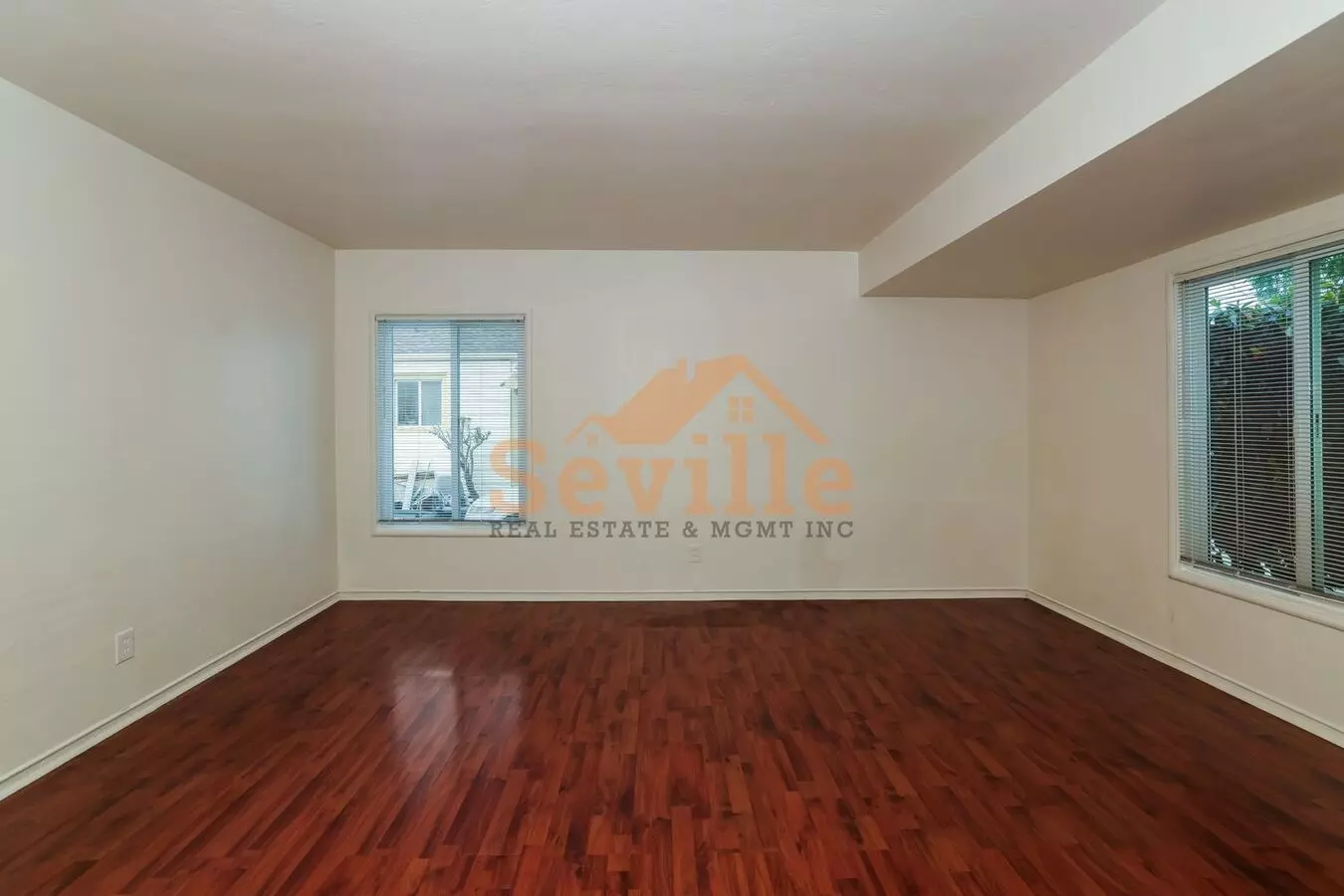 Single Story 3br/1ba Home In Convenient South Berkeley Neighborhood. photo 2