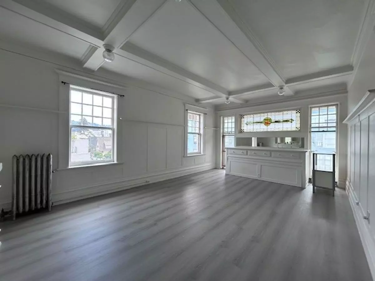 Spacious, One Bedroom, One Bath Unit. 2437 Shattuck Ave Apt 26 photo 3