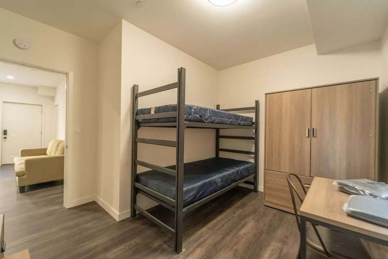 Entirely New Building, New Appliances - Fully Furnished photo 3