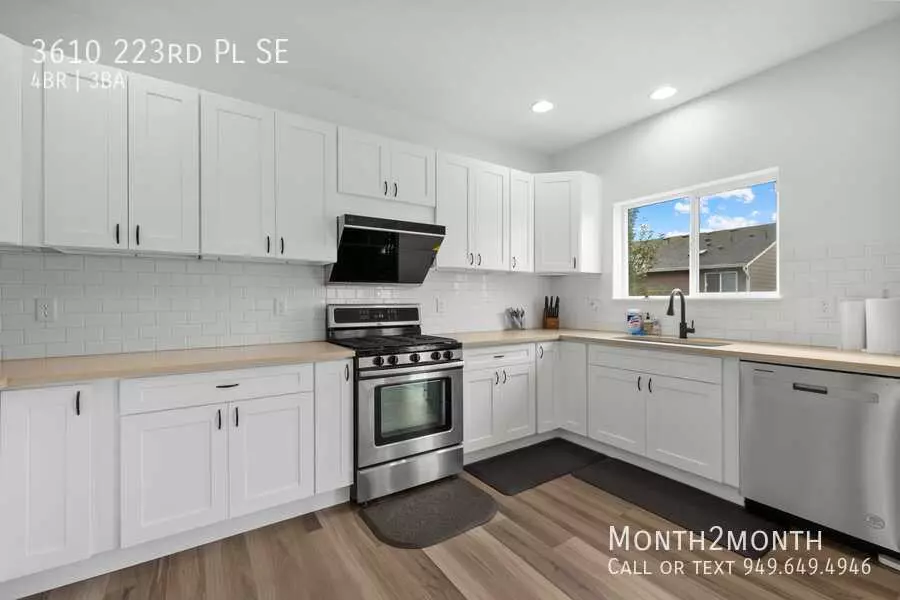 3610 223Rd Pl photo 5
