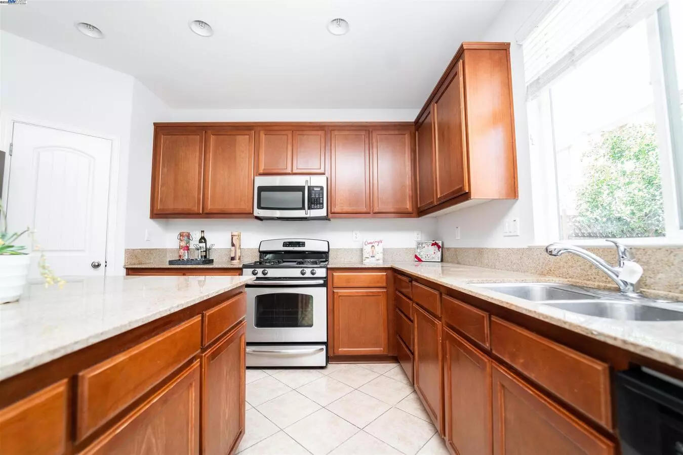 2324 Blue Ridge Ave, photo 2