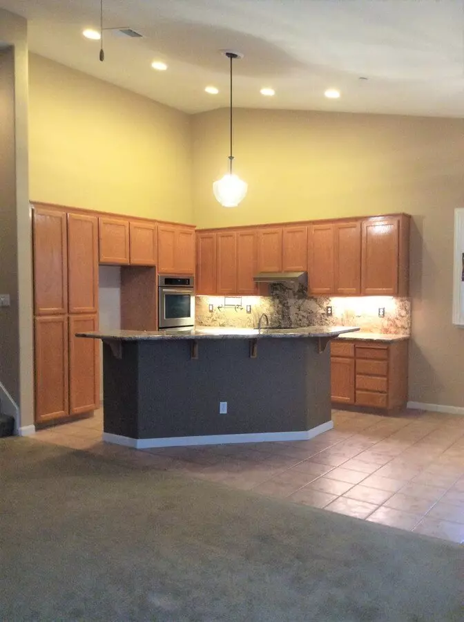 108 E Country Club Dr photo 5