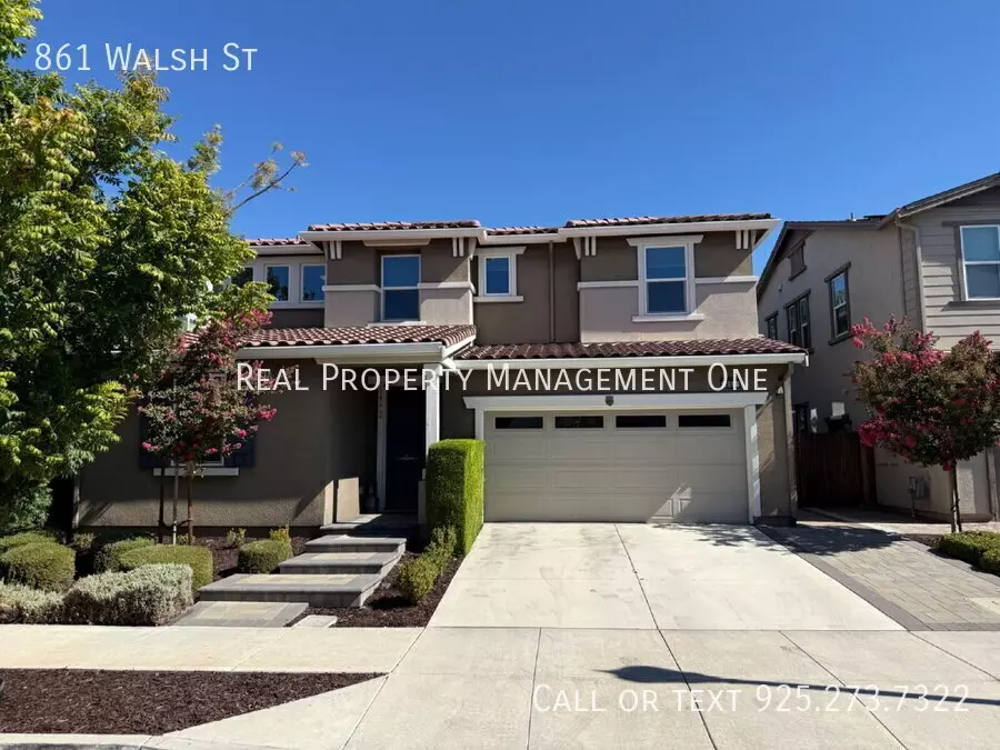 861 Walsh St photo 2