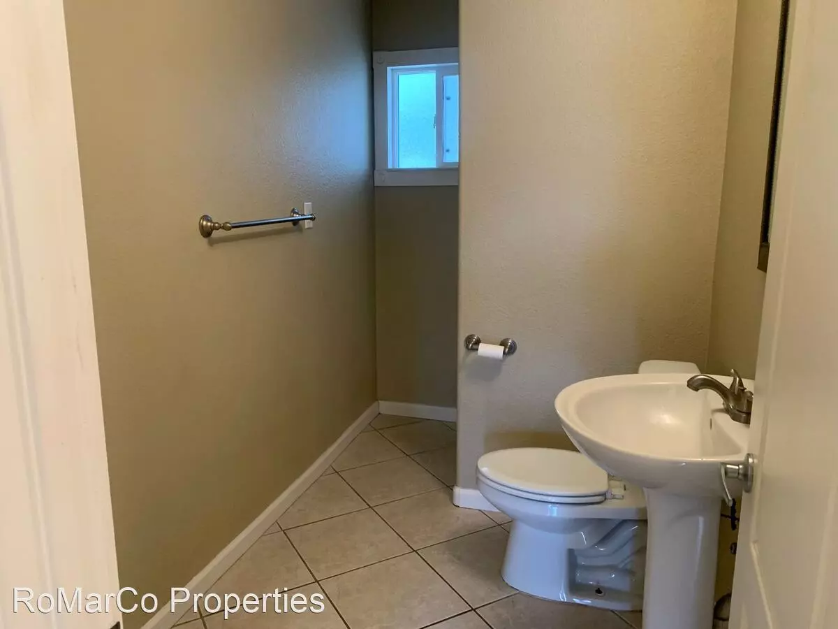 970 N. Estates Dr. photo 5