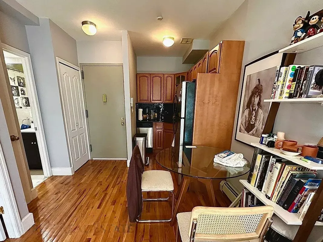 176 Quincy Street photo 3