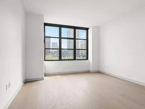 115 York St #16a photo 5