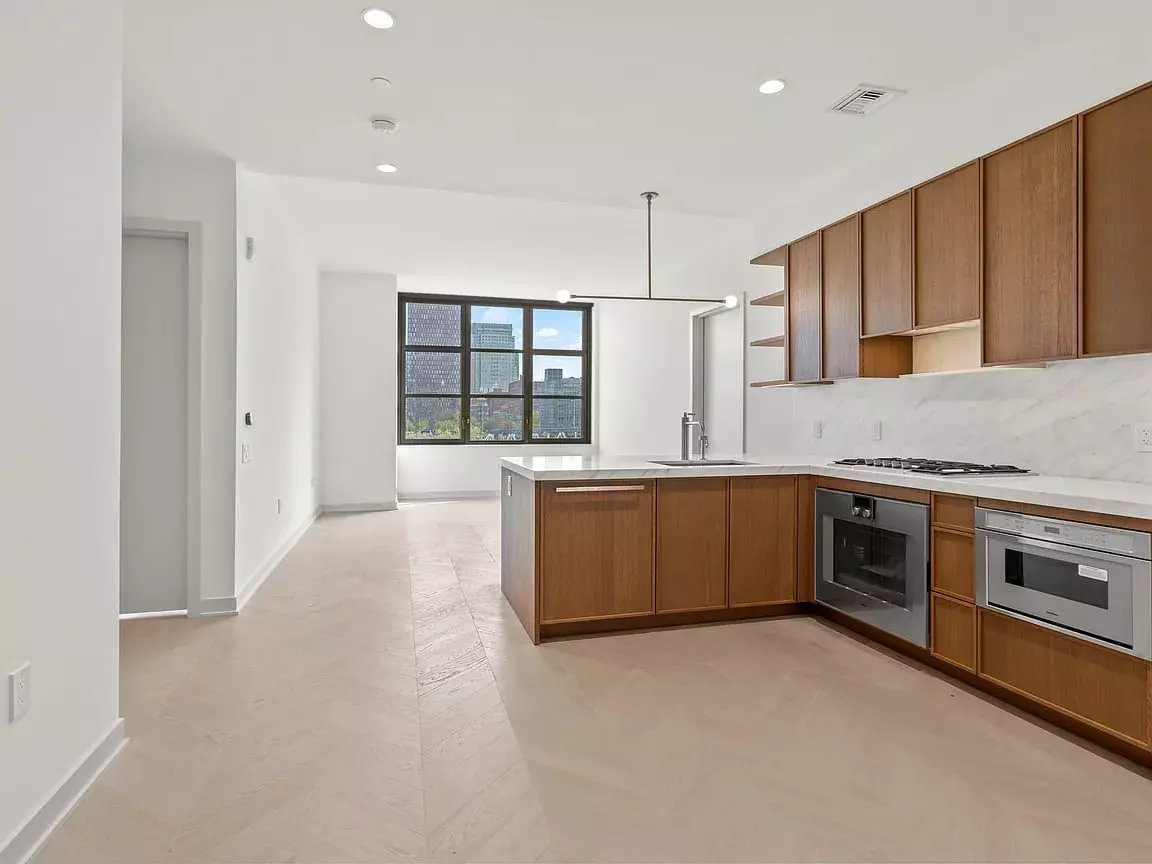 115 York St #16a photo 3