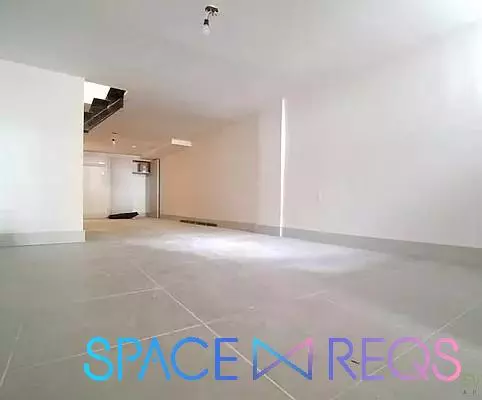 1359 Hancock Street photo 5