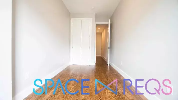 1359 Hancock Street photo 4