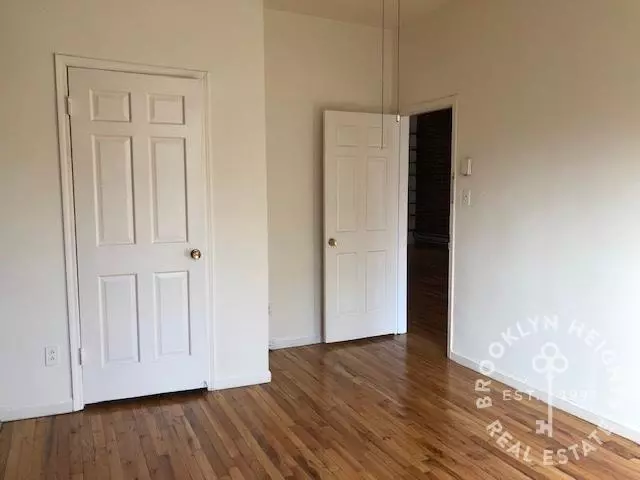 147 Amity Street photo 5