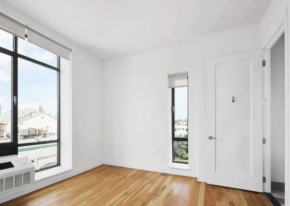 335 Carroll photo 5