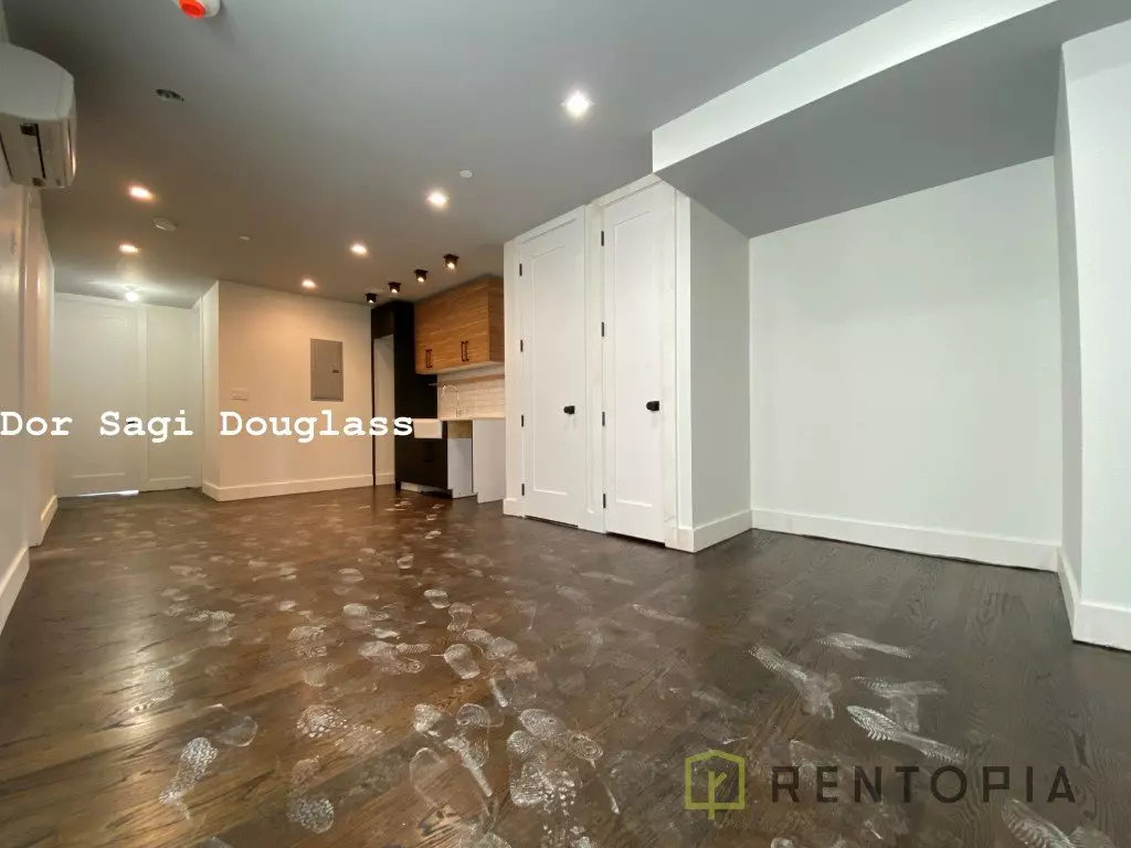 385 Union Avenue photo 5