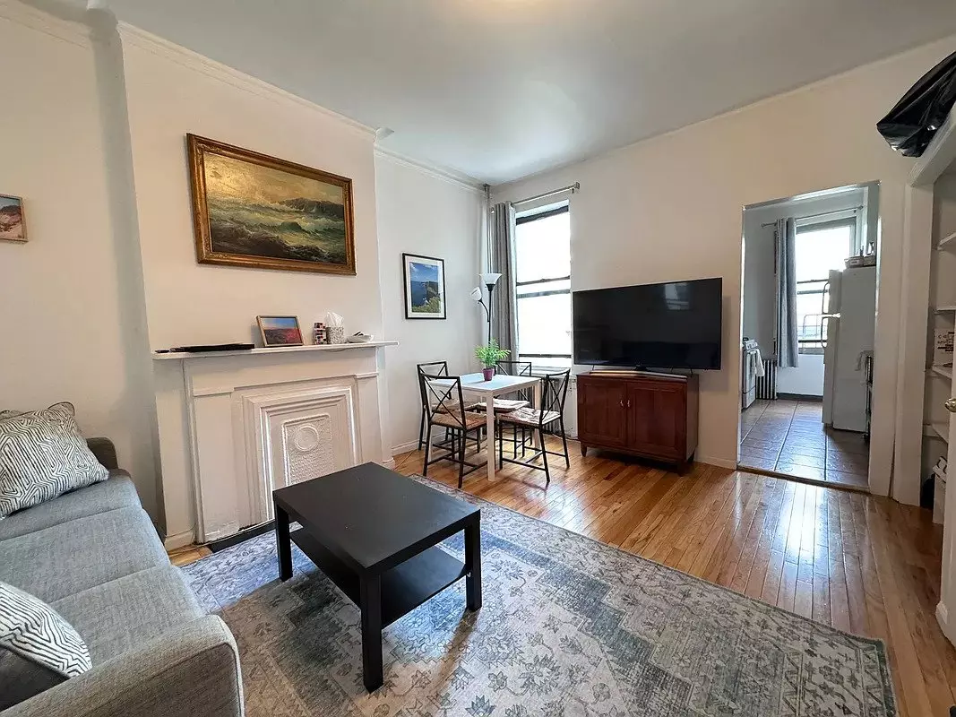 527 Dean Street photo 3