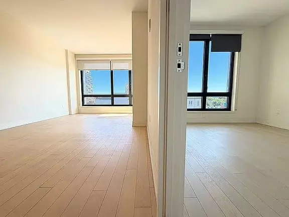 550 Vanderbilt Avenue photo 3