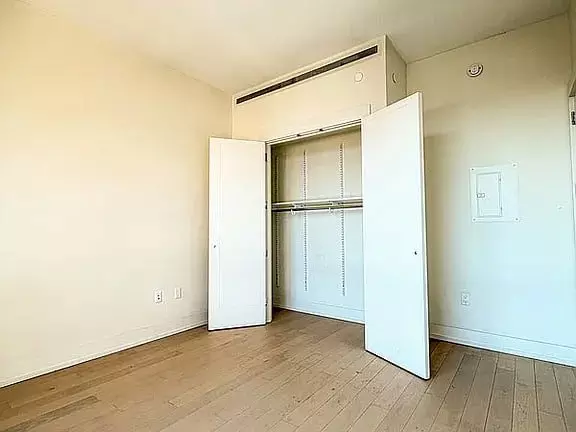 550 Vanderbilt Avenue photo 5