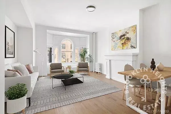 62 Montague Street photo 3