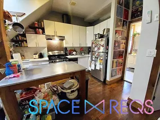 758 Willoughby Avenue photo 3