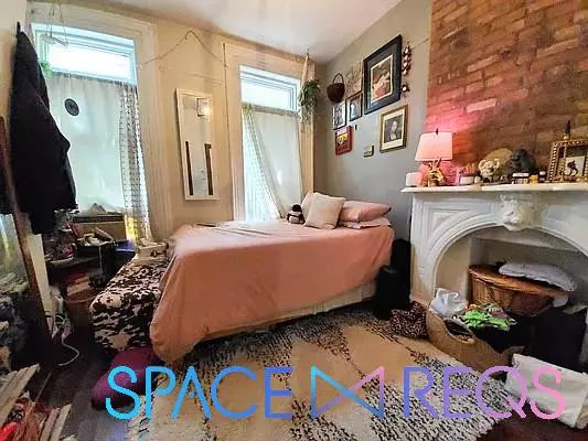 758 Willoughby Avenue photo 5