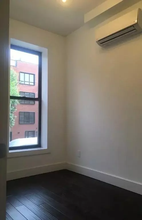 805 Quincy Street photo 4
