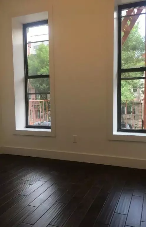 805 Quincy Street photo 3