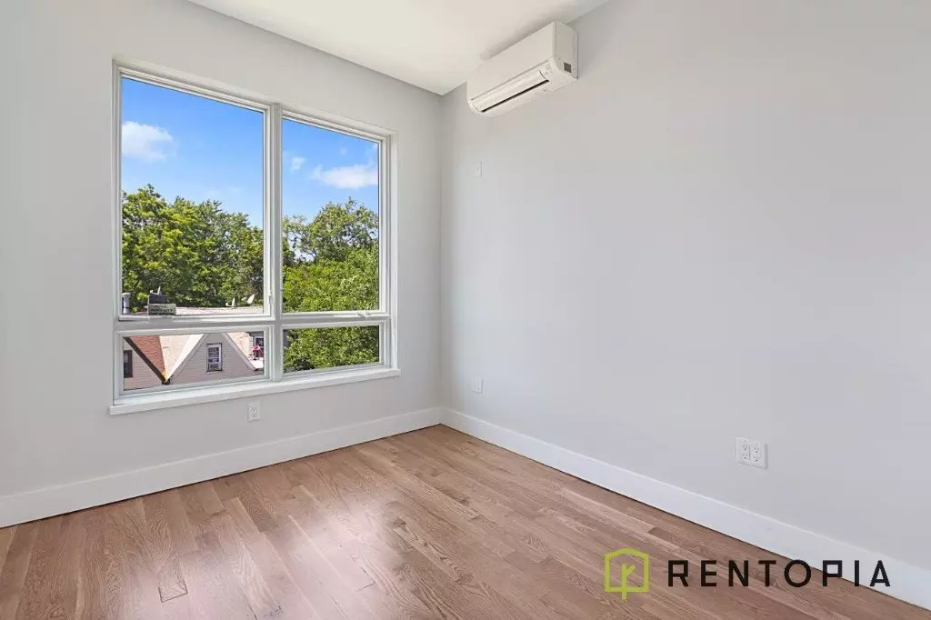 105 Vanderveer Street photo 3