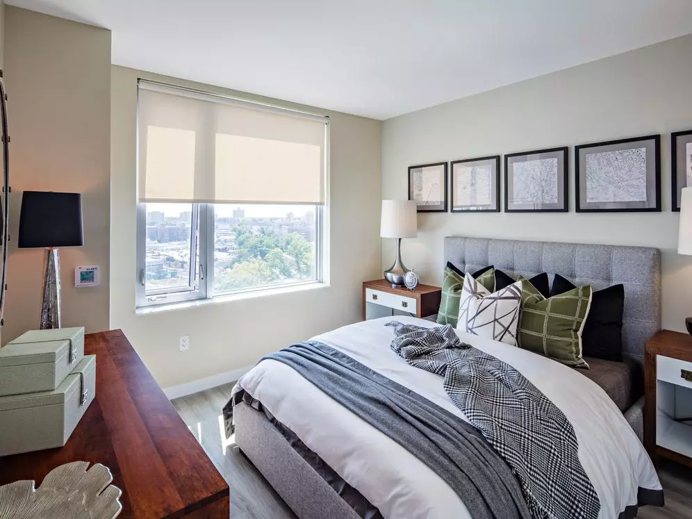 1501 Voorhies Avenue photo 4