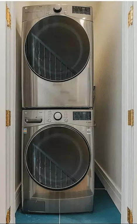 Interesting 1 Bed 1 Bath photo 3