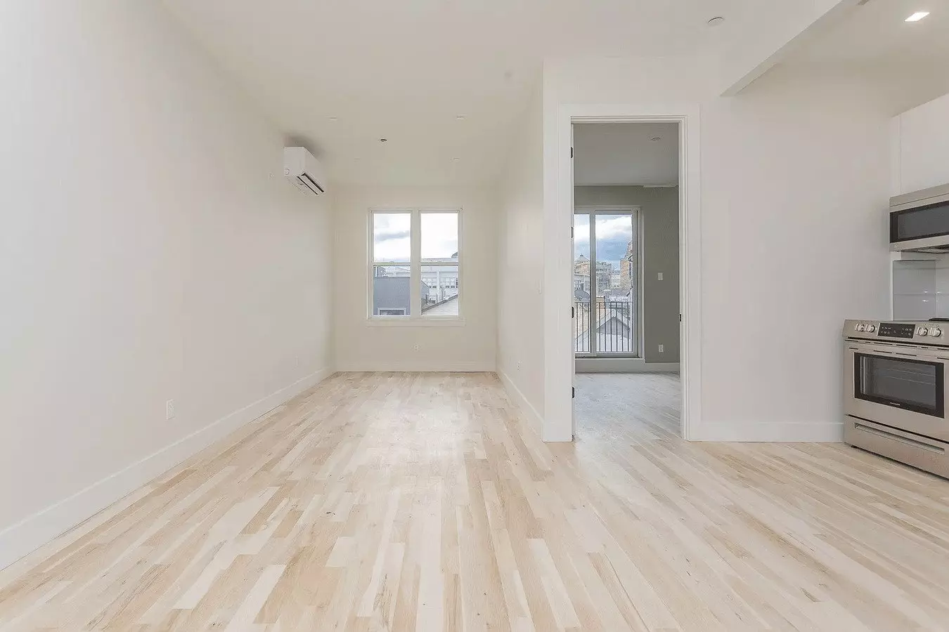 Interesting 1 Bed 1 Bath photo 5