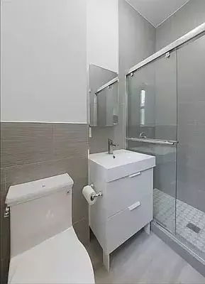 Massive One Bedroom Apartment In Lovely Area In Ny photo 5