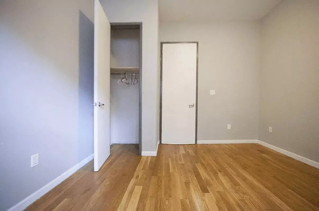 Newly Renovated 1 Bedroom/1.5 Bathroom photo 4