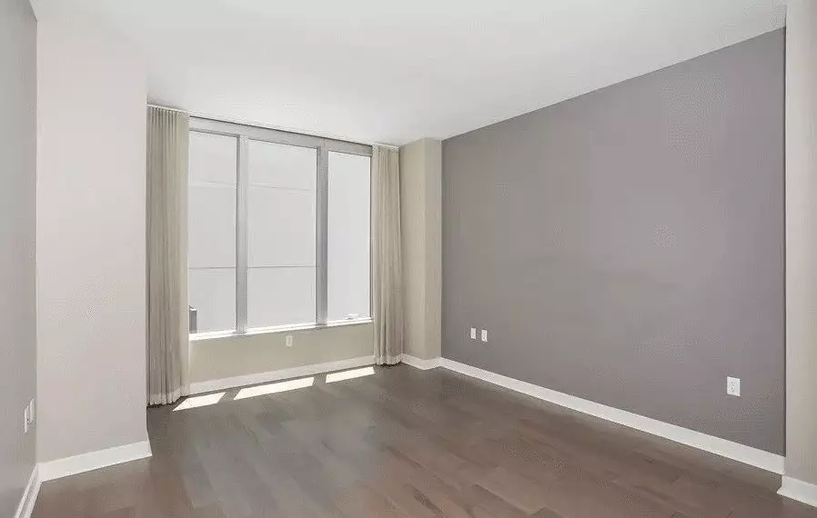 Stunning 1 Bedroom Apartment photo 5