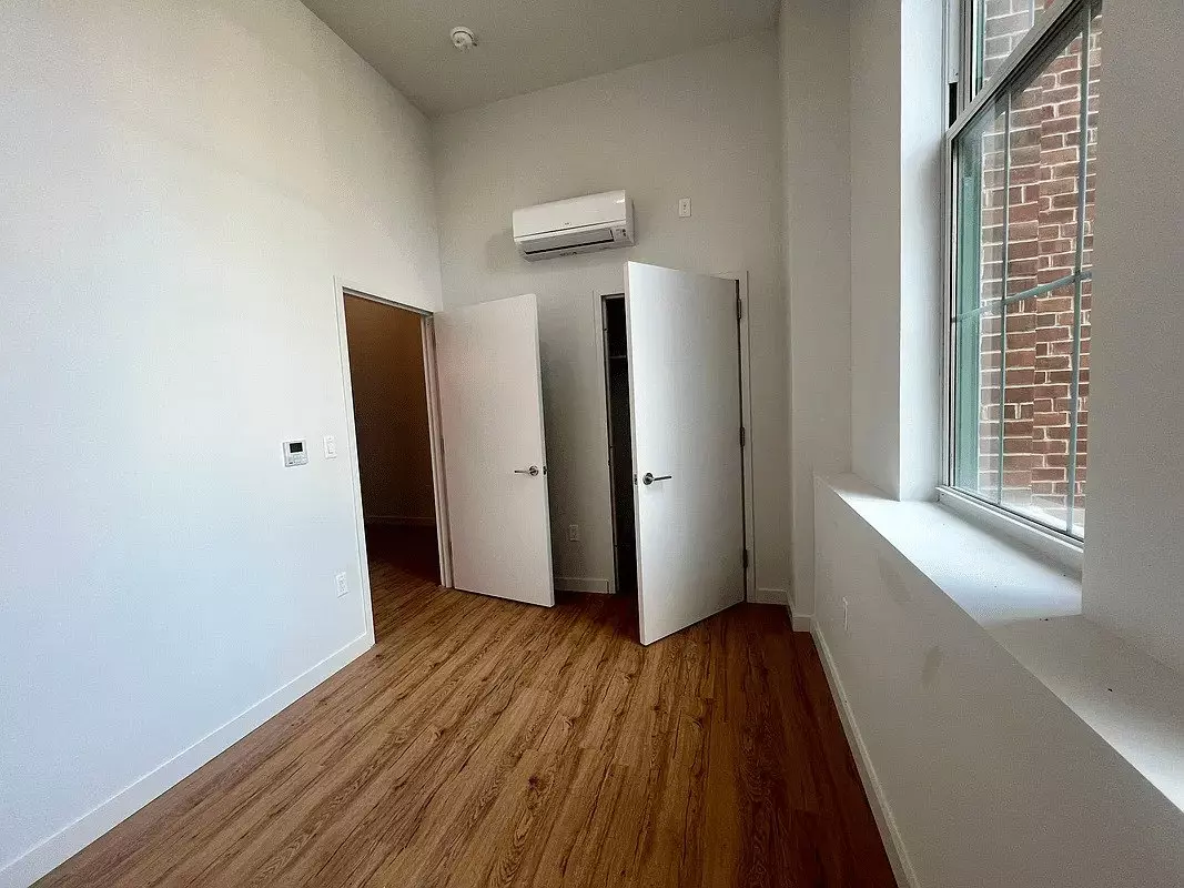 Stunning One-bedroom Apartment In The Heart Of Crown Heights photo 4
