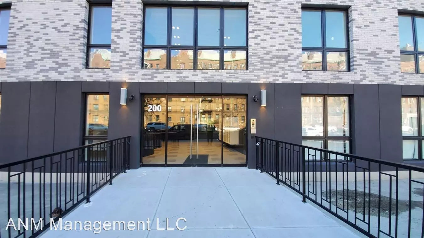 210 Linden Blvd Brooklyn, NY 11226 photo 5