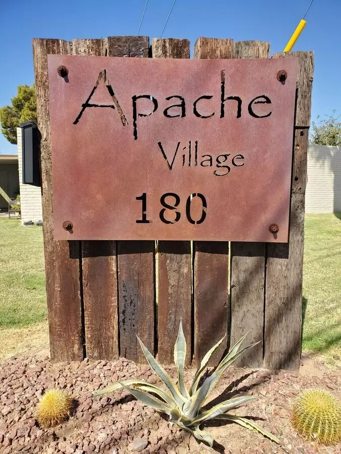 Apache Road Apartments photo 3