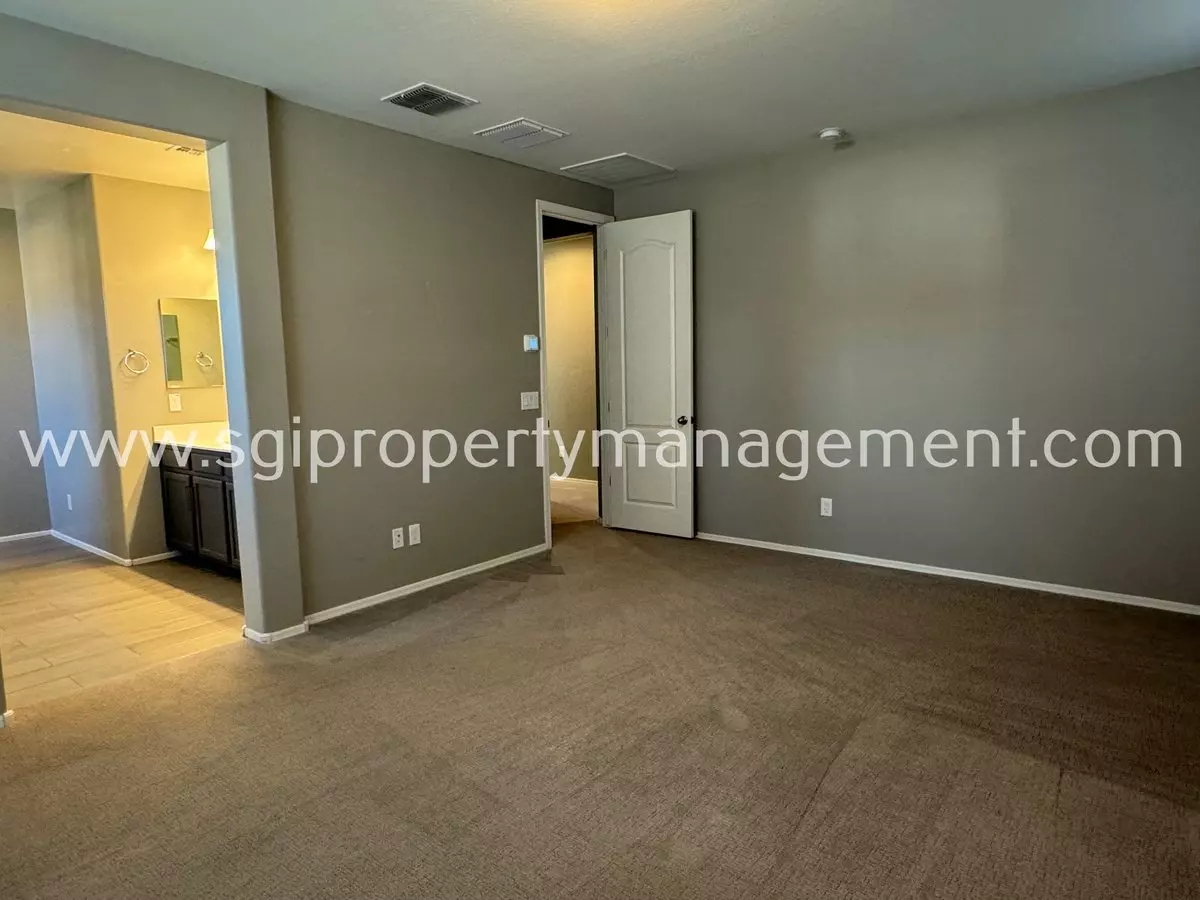 21080 W Almeria Rd photo 4