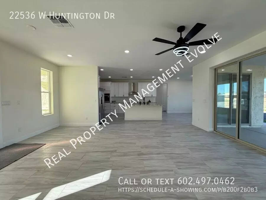 22536 West Huntington Drive, Buckeye, AZ 85326 photo 4
