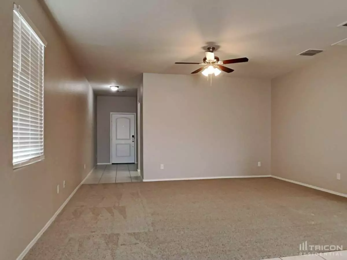 29964 West Mulberry Drive, Buckeye, AZ 85396 photo 2