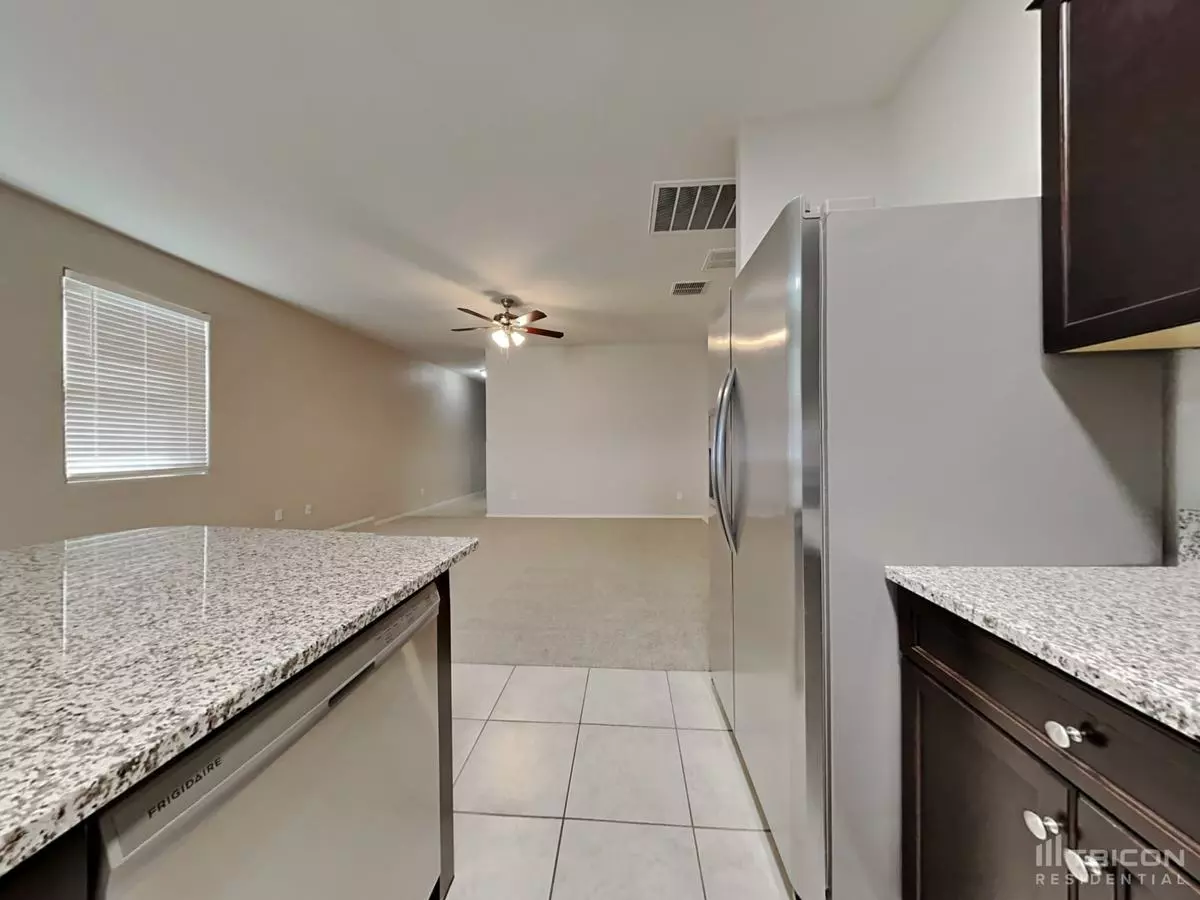 29964 West Mulberry Drive, Buckeye, AZ 85396 photo 3