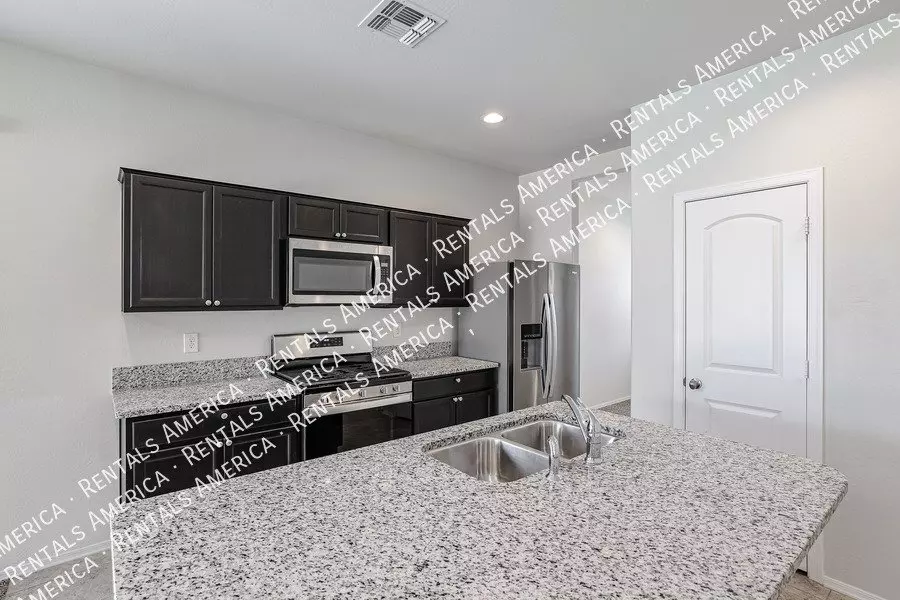 30706 West Indianola Avenue, Buckeye, AZ 85396 photo 5